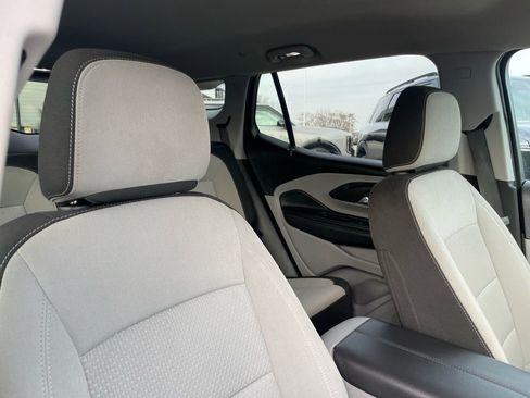 Used 2024 GMC Terrain SLE image 26