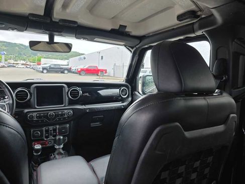 Used 2020 Jeep Wrangler Unlimited Rubicon w/ Uconnect 4C Nav & Sound Group AWD/4WD image 14