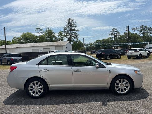Used 2012 Lincoln MKZ FWD image 4