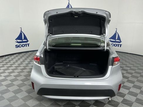 Used 2022 Toyota Corolla LE image 22