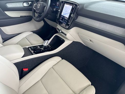 New 2026 Volvo XC40 B5 Plus w/ Protection Package Premier image 15