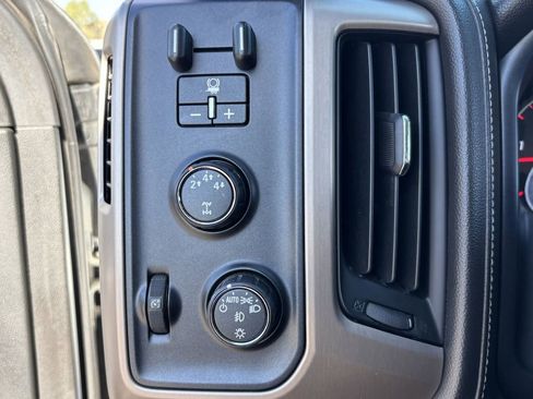 Used 2016 GMC Sierra 2500 Denali w/ Duramax Plus Package image 31