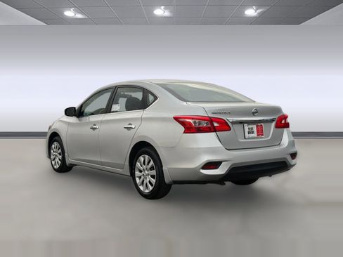 Used 2019 Nissan Sentra S image 3