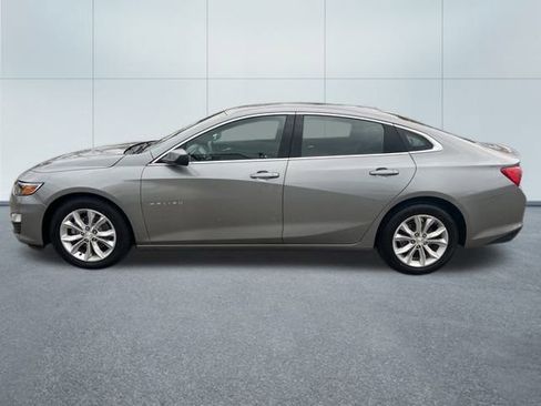 Used 2023 Chevrolet Malibu LT image 2