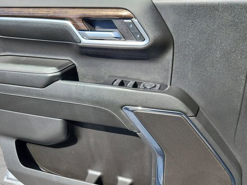 Used 2024 GMC Sierra 1500 Elevation image 7