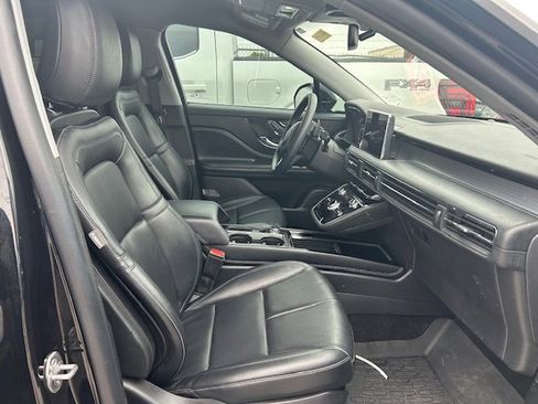 Used 2022 Lincoln Corsair AWD w/ Equipment Group 101A image 2