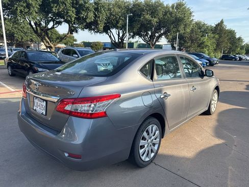 Used 2015 Nissan Sentra SV w/ Navigation Package FWD image 3