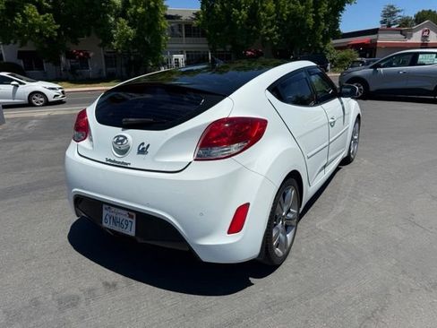 Used 2013 Hyundai Veloster w/ Style Pkg FWD image 8