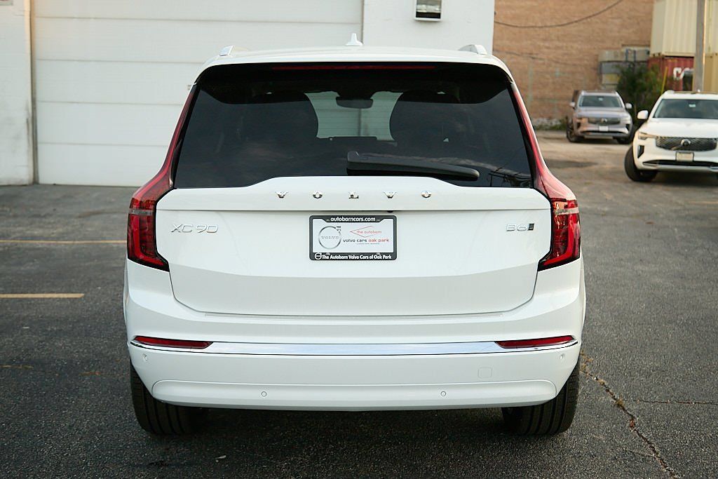 New 2026 Volvo XC90 B6 Plus w/ Protection Package AWD/4WD image 8
