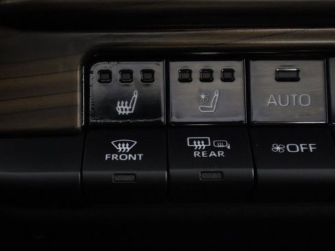 Used 2024 Toyota Crown Platinum image 47