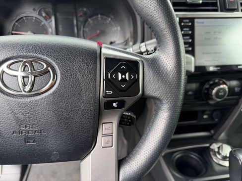 Used 2022 Toyota 4Runner SR5 Premium AWD/4WD image 19