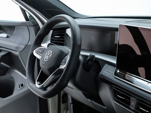 New 2026 Volkswagen Tiguan SE R-Line image 74