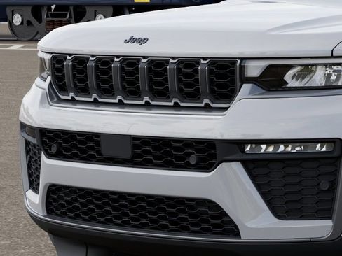 New 2026 Jeep Grand Cherokee Limited AWD/4WD image 19