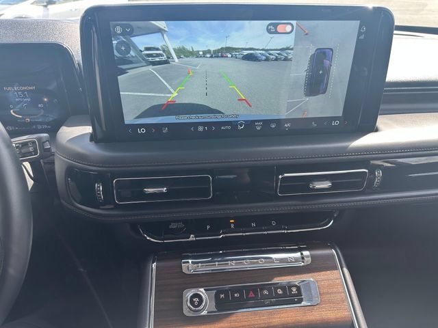 Used 2025 Lincoln Aviator Reserve AWD/4WD image 18