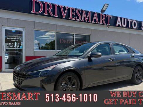 Used 2021 Hyundai Elantra SEL w/ Convenience Package FWD image 1