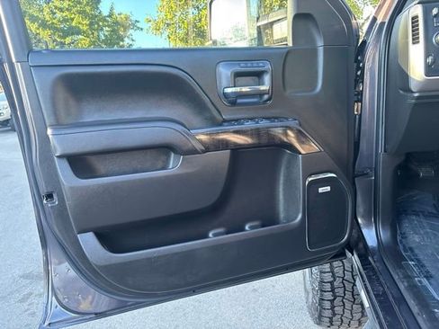 Used 2016 GMC Sierra 2500 Denali w/ Duramax Plus Package AWD/4WD image 15