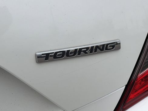 Used 2016 Honda Civic Touring image 21