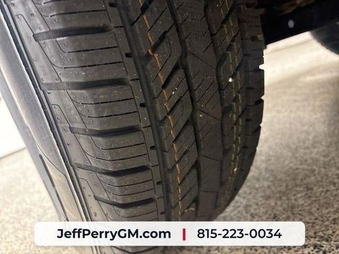 Used 2021 Jeep Wrangler Unlimited Sahara w/ Uconnect 4C Nav & Sound Group AWD/4WD image 35