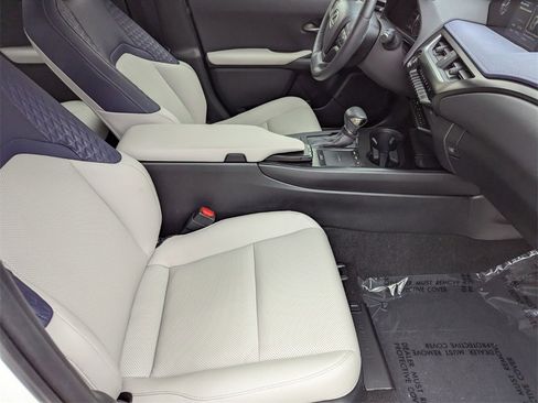 Used 2021 Lexus UX 200 w/ Premium Package image 22