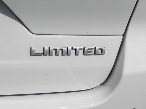 Used 2024 Jeep Grand Cherokee Limited image 58