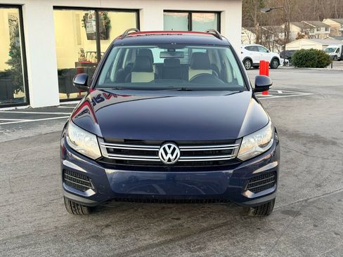 Used 2016 Volkswagen Tiguan S image 9