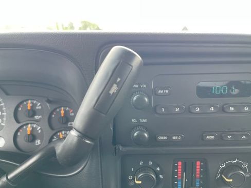 Used 2003 Chevrolet Silverado 1500 2WD Regular Cab w/ Exterior Appearance Package image 18