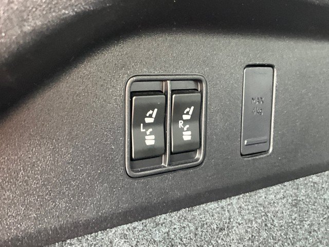 Used 2018 Lexus RX 350L AWD w/ Premium Package image 38