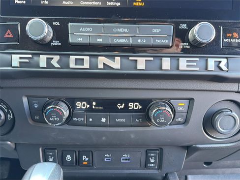 Used 2025 Nissan Frontier SV w/ SV Convenience Package image 18