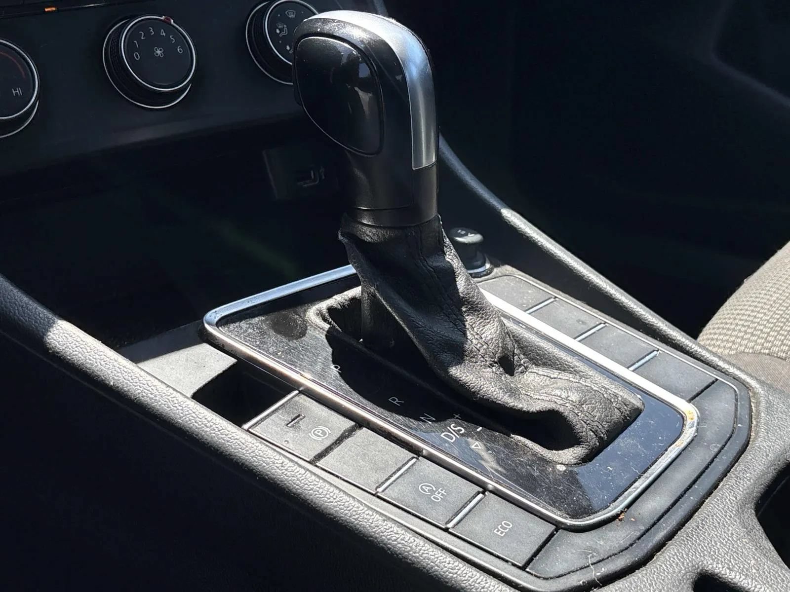 Used 2019 Volkswagen Jetta R-Line FWD image 29