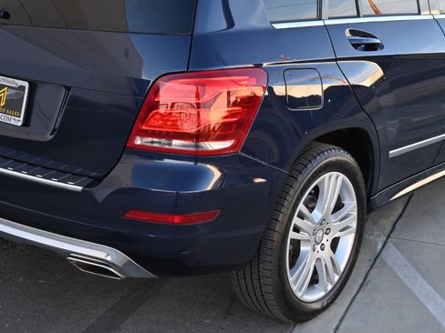 Used 2015 Mercedes-Benz GLK 350 2WD image 31