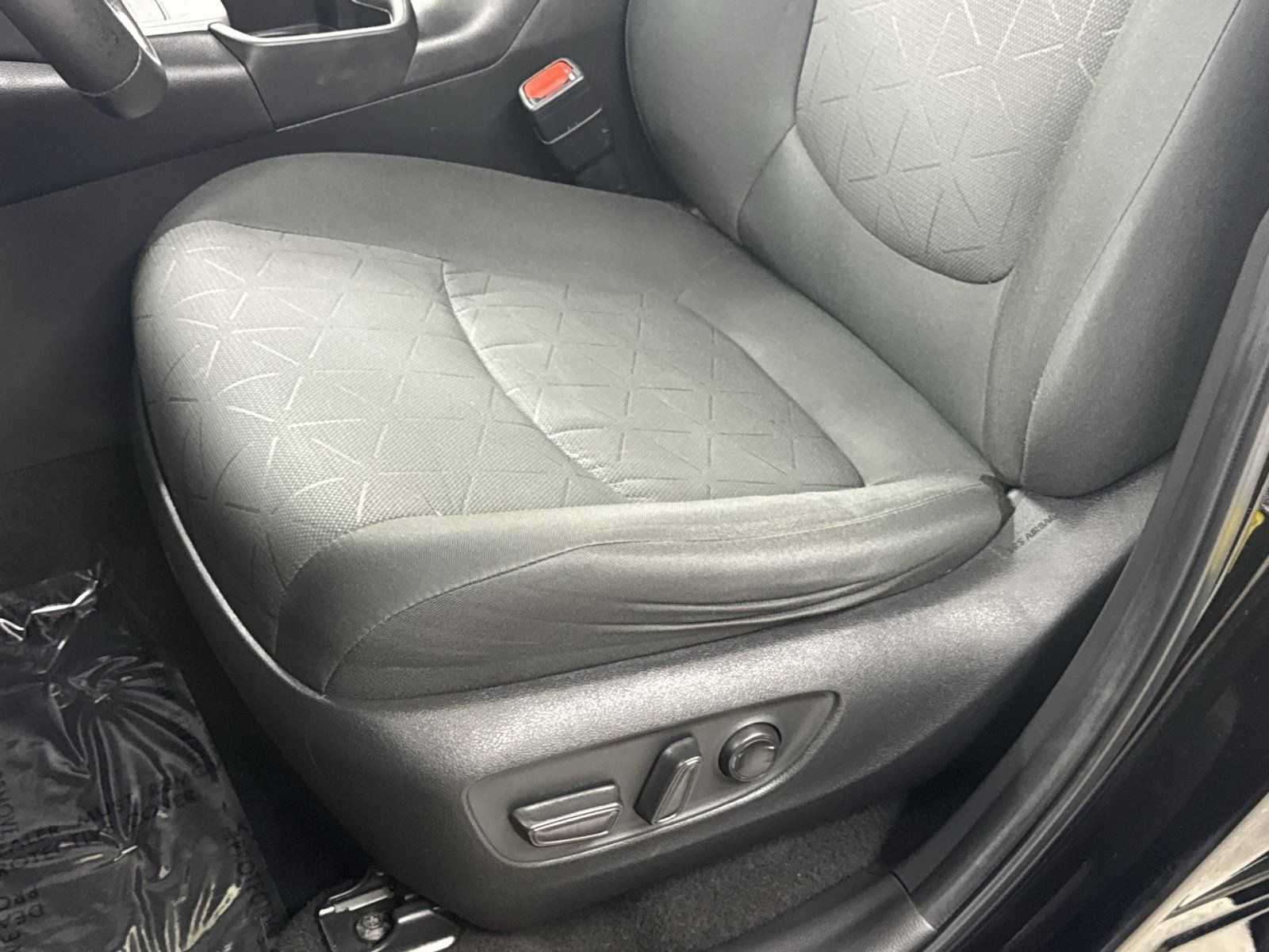 Used 2023 Toyota RAV4 XLE w/ Convenience Package AWD/4WD image 26