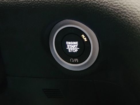 New 2026 Chrysler Pacifica Select image 22