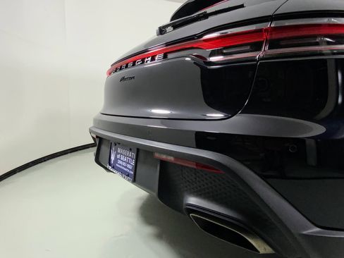 Used 2022 Porsche Macan image 18