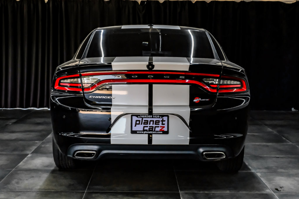 Used 2022 Dodge Charger SXT RWD image 9