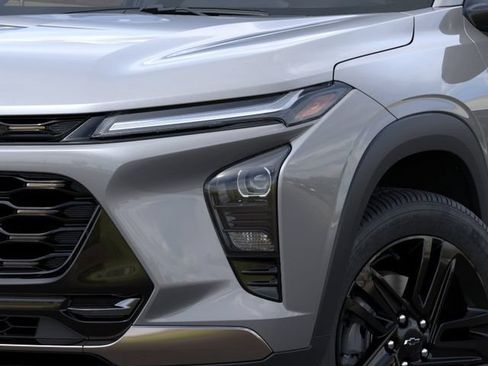 New 2026 Chevrolet Trax ACTIV w/ Sunroof Package FWD image 10