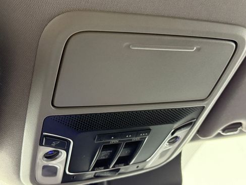 Used 2016 Honda Pilot Elite image 31