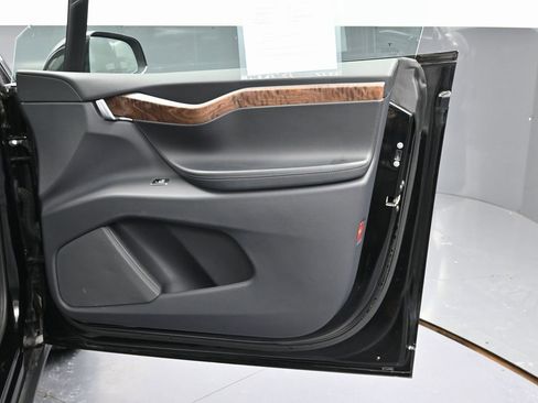 Used 2020 Tesla Model X Long Range image 43