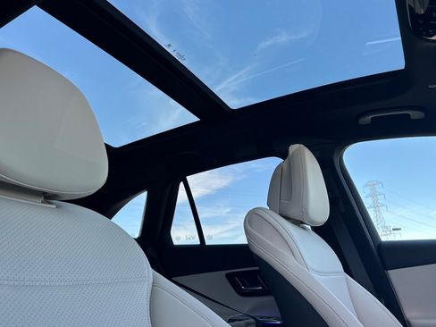 New 2026 Mercedes-Benz GLC 300 4MATIC image 17