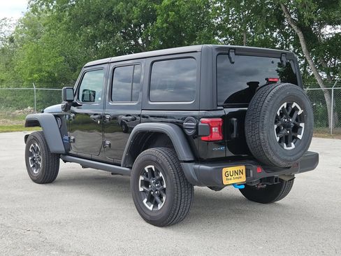 Used 2024 Jeep Wrangler Unlimited Rubicon 4xe AWD/4WD image 5