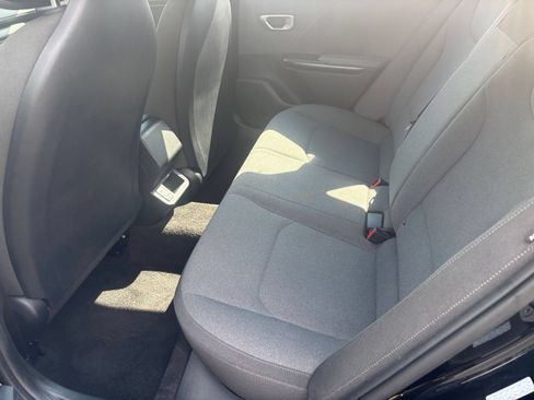 Used 2025 Kia K4 FWD image 23
