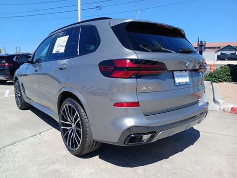 New 2026 BMW X5 sDrive40i image 7