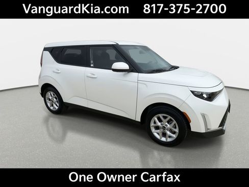 Certified 2025 Kia Soul LX image 2