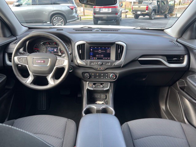 Used 2024 GMC Terrain SLE AWD/4WD image 17