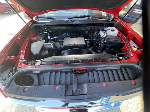 Used 2025 Chevrolet Silverado 2500 LT w/ Convenience Package image 26