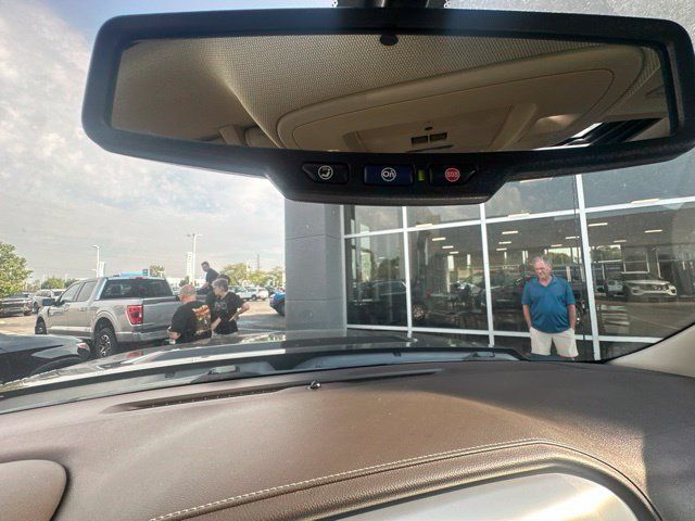 Used 2019 GMC Sierra 2500 SLT w/ Duramax Plus Package AWD/4WD image 34