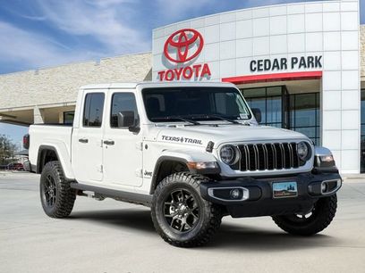 Used 2025 Jeep Gladiator Sport