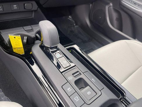 Used 2024 Toyota Prius Limited w/ Limited Premium Package image 33