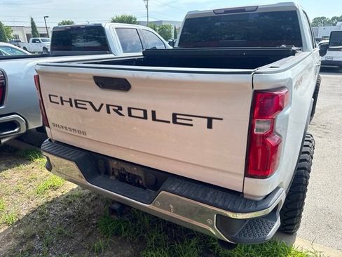 Used 2020 Chevrolet Silverado 2500 LTZ w/ LTZ Plus Package AWD/4WD image 5