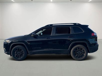 Used 2023 Jeep Cherokee Altitude Lux