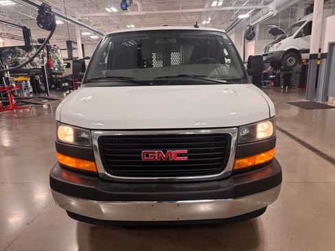 Used 2025 GMC Savana 2500 w/ Driver Convenience Package RWD image 2